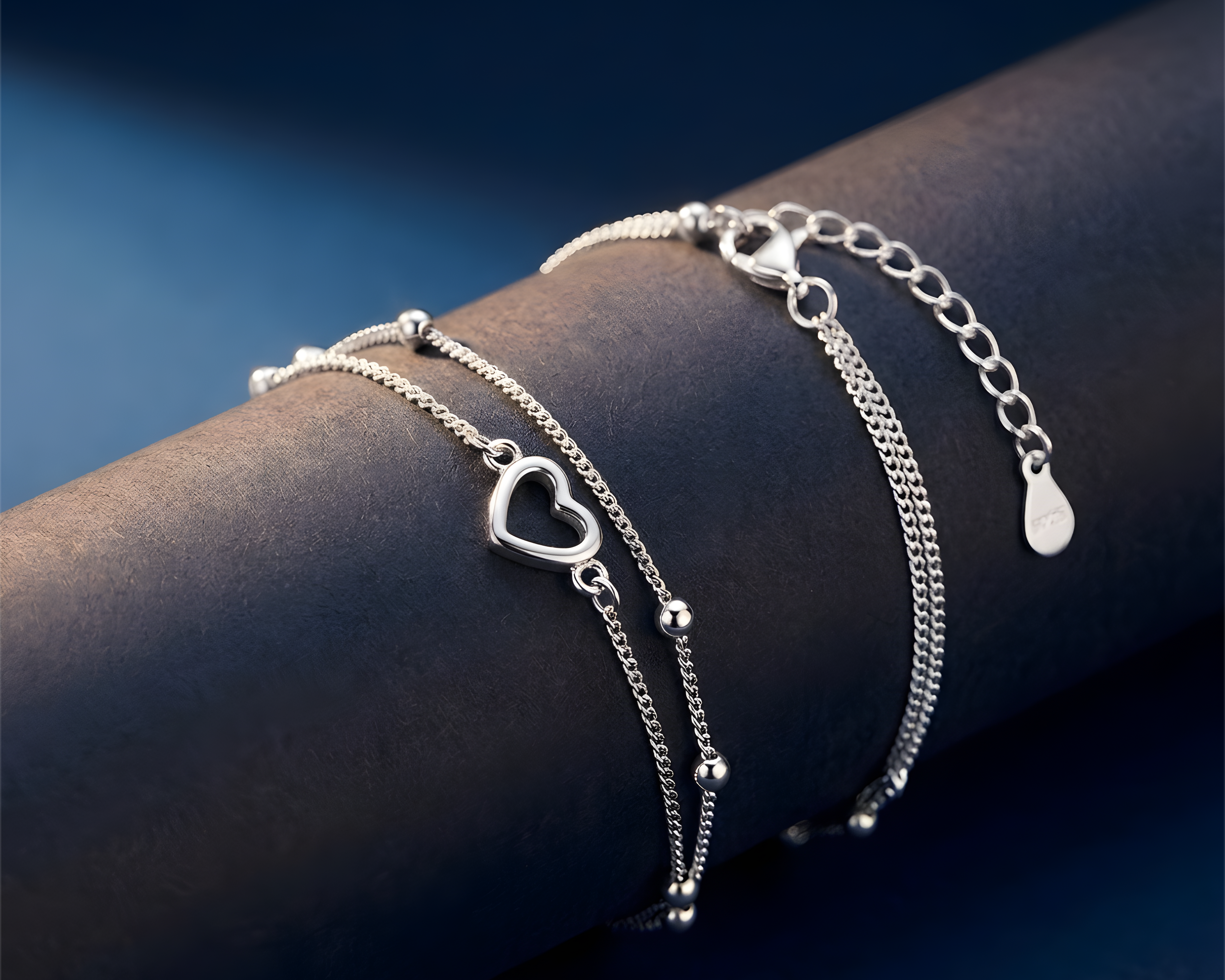 シンプルハートブレスレット｜上品で可愛いミニマルデザイン・ギフトに最適