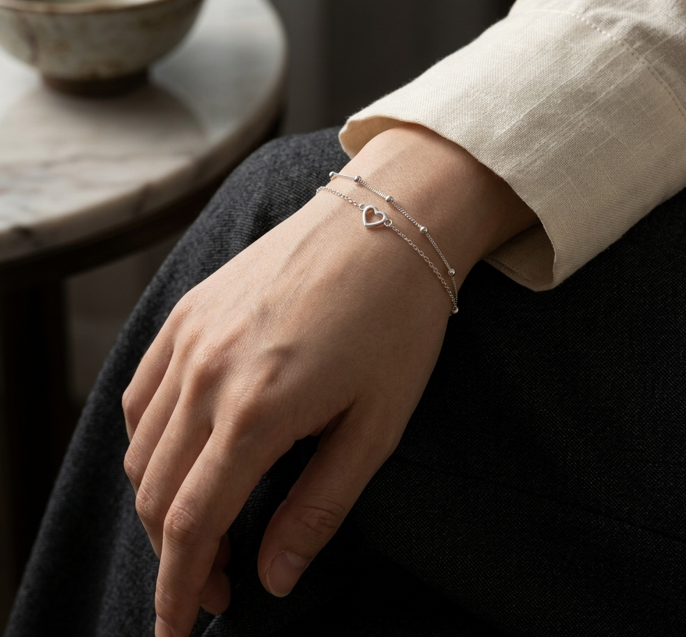 シンプルハートブレスレット｜上品で可愛いミニマルデザイン・ギフトに最適